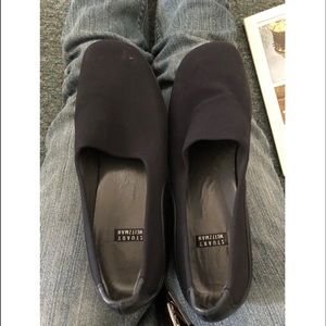 Stuart Weltzman Women’s flats